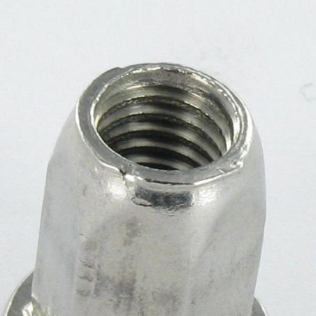 1 x Dado rivettabile Acciaio Inox Testa Piatta Esagonale M8X18 INPTH 30