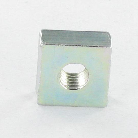 1 x Dado Quadrato M8 17X17X6 Zincate