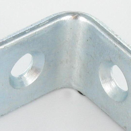 1 x Staffe 62X62X15 4 Fori Diametro 4.5 Zincate